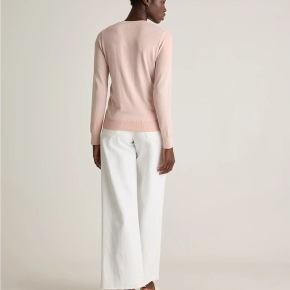 Quince Lightweight Cotton Cashmere V-Neck Sweater in Sugar Stone - Picture 5 of 11